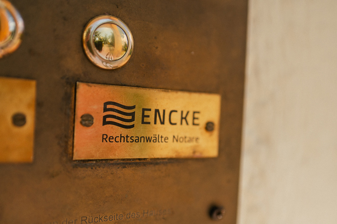 Encke-Klingelschild